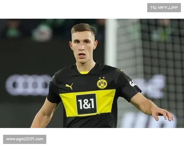 门将科贝尔与后卫施洛特贝克的默契:多特零封基石